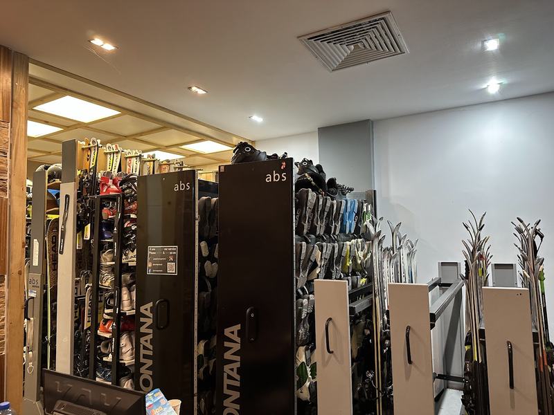 Serviced skis, boots and helmets at Avantgarde Ski